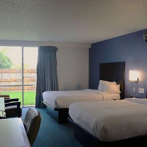 Travelodge By Wyndham Milwaukee